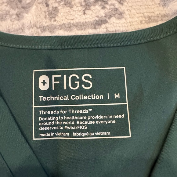 Figs Women's Short Sleeve Forest Green Top - Picture 3 of 9